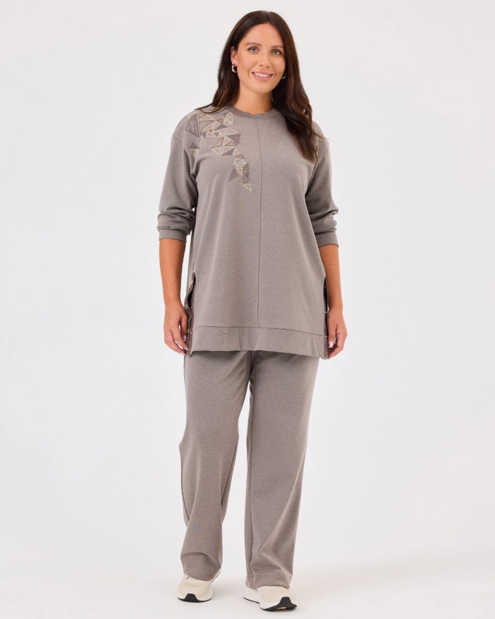YENİ SEÇİL KADIN büyük beden nakışlı yırtmaç detaylı sweatshirt 10002422314007