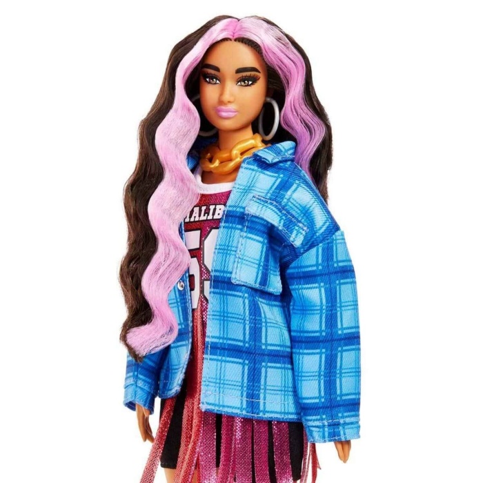 Barbie Extra Ekose Ceketli Bebek