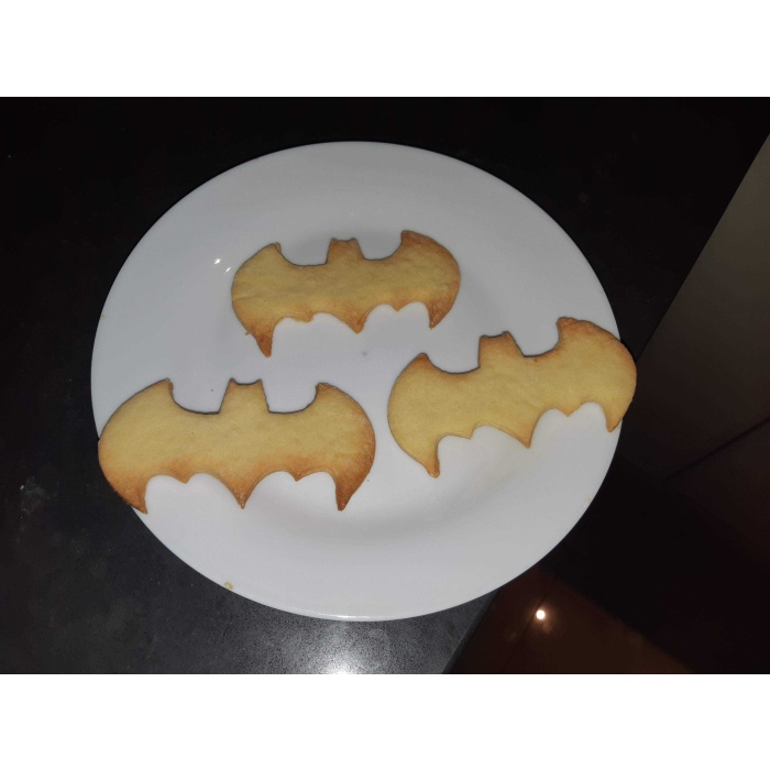 Batman Kurabiye Kesici Kesme Aparatı Hamur Kalıbı Bisküvi Kalıp