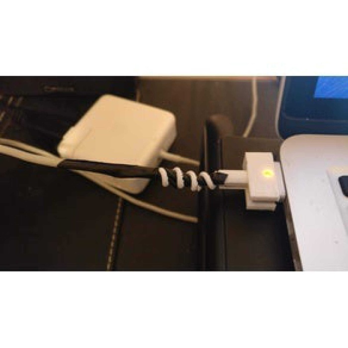 MacBook Kablo Koruyucu  Tutucu Asma Aparatı Aksesuar Aparat Asma