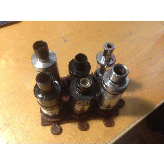 E-Sigara Atomizer Bir Bilmecenin Parçası Olarak Standı Plastik Aparat