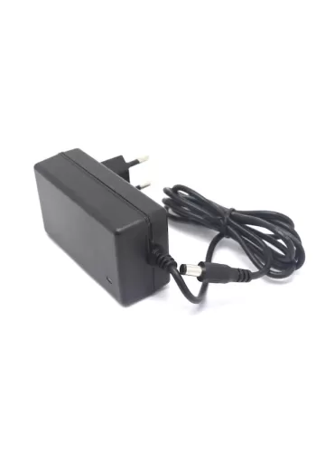 Global Santral Adaptörü 16V 2,5A / 5,5*2,5mm