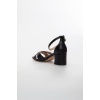 Kadın kısa kalın topuklu çapraz bantlı özel dikişli yazlık ayakkabı siyah
