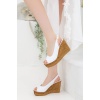 Kadın Dolgu Topuklu Klasik Sandalet Beyaz