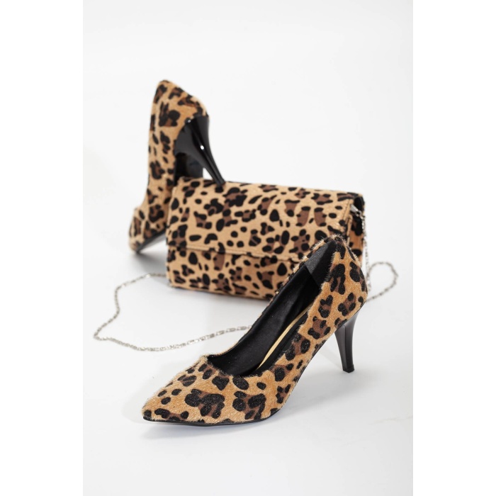 Kadın  ince yüksek topuklu stiletto  ve  çanta takımı leopar stiletto  8 cm
