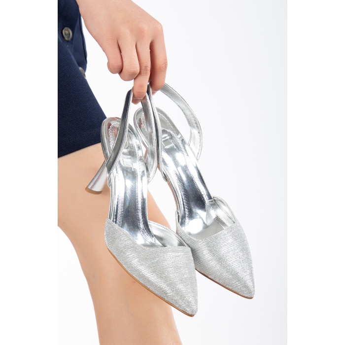 Kadın Sivri Burun Parlak Açık Model Gece Ayakkabısı Gümüş