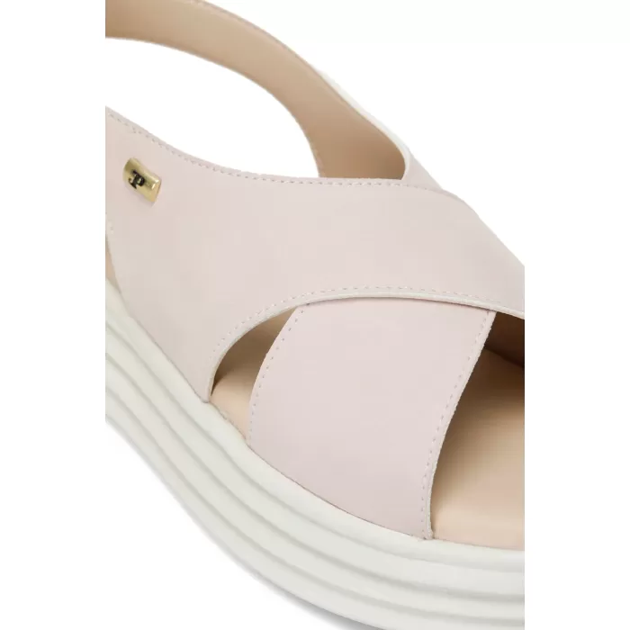 Polaris 166335  Kadın Dolgu Topuklu Comfort Sandalet