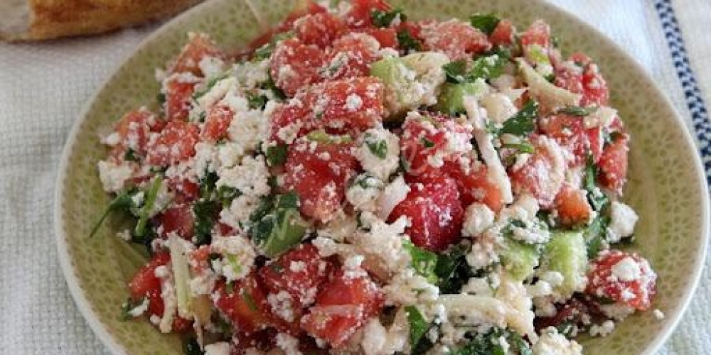 Çökelek Salatası