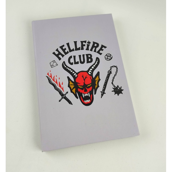 Stranger Things HellFire Club Tasarımlı Kupa , Defter Ve Yastık 3 lü Hediyelik Set