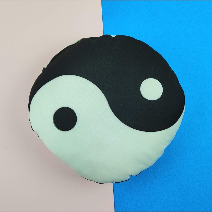 Yin Yang Tasarımlı Baskılı Şekilli Yastık Hediye