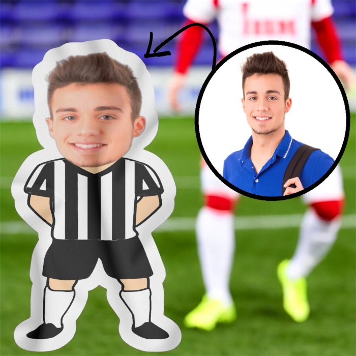 Kişiye Özel Futbolcu Bebek Tasarımlı Şekilli Yastık