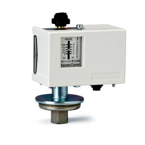 Fantini Cosmi B12AN Vakumostat 0,82-0Bar