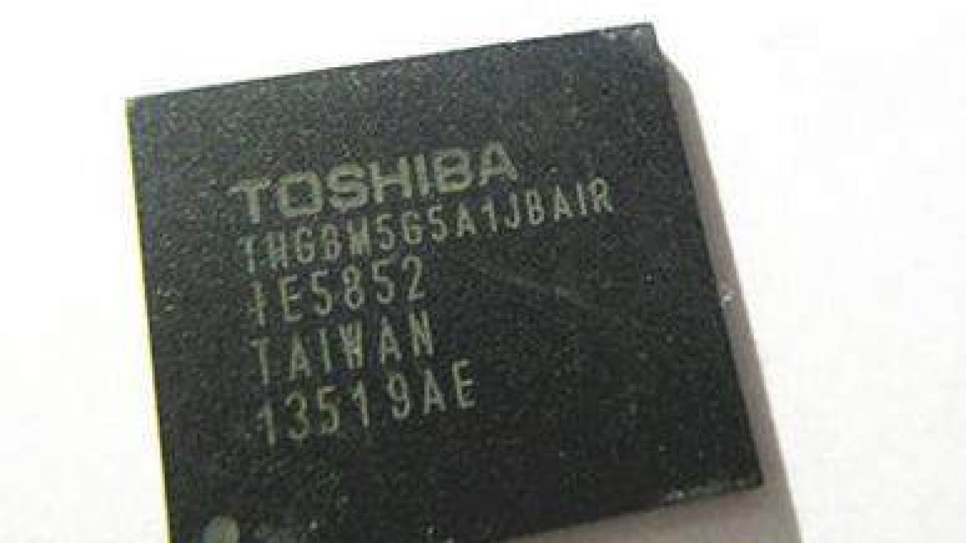 TOSHIBA, THGBM5G5A1JBAIR, 4GB, EMMC, ENTEGRE, 4096KB