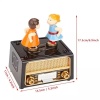 Radyo Tasarımlı Figürlü Hareket Eden Ve Öpüşen Çift Nostaljik Müzik Ve Takı Kutusu