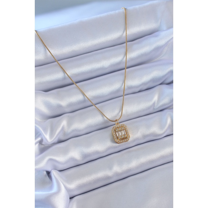 316L Çelik Gold Renk Kare Zirkon Taş Model Kadın Kolye - BJ-BKO7647