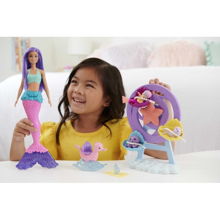 Barbie Deniz Kızı Bebek ve Çocuk Oyun Alanı - HLC30
