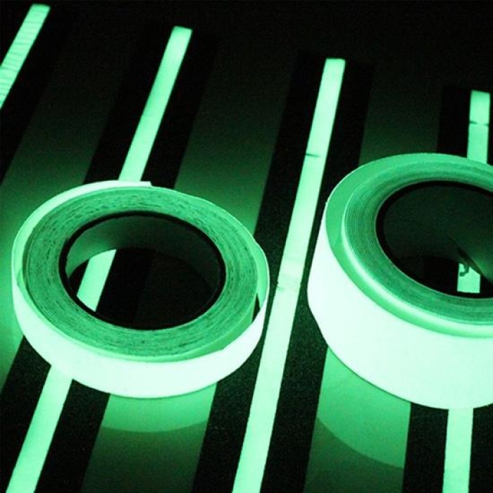 Karanlıkta Işık Veren Yansıyan 4 Metre Fosforlu Yeşil Şerit Bant