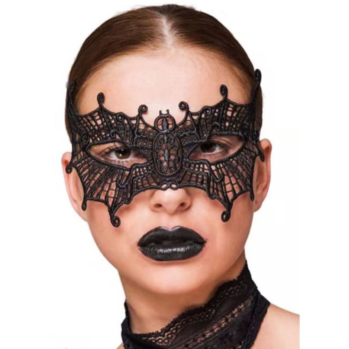 Siyah Renk Dantel İşlemeli Maske