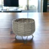 Dekoratif Hasır Kahverengi Metal Ayaklı Saksı Orta Boy 20x14x19 cm