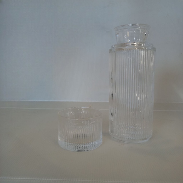Desenli Cam Başucu Sürahisi 8x22,5 cm 730 ml
