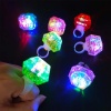 Kristal Tasarımlı Led Glow Işıklı 3 Modlu Mavi Yüzük 3.5 x 5 cm (4549)