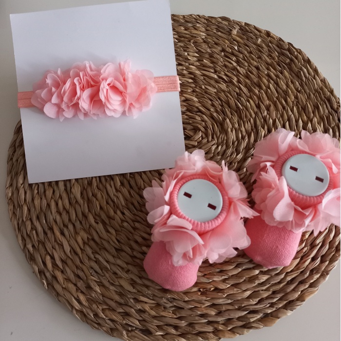 MARS BABY Kız Bebek Özel Gün Fırfırlı Koyu Somon Bandana ve Çorap Set