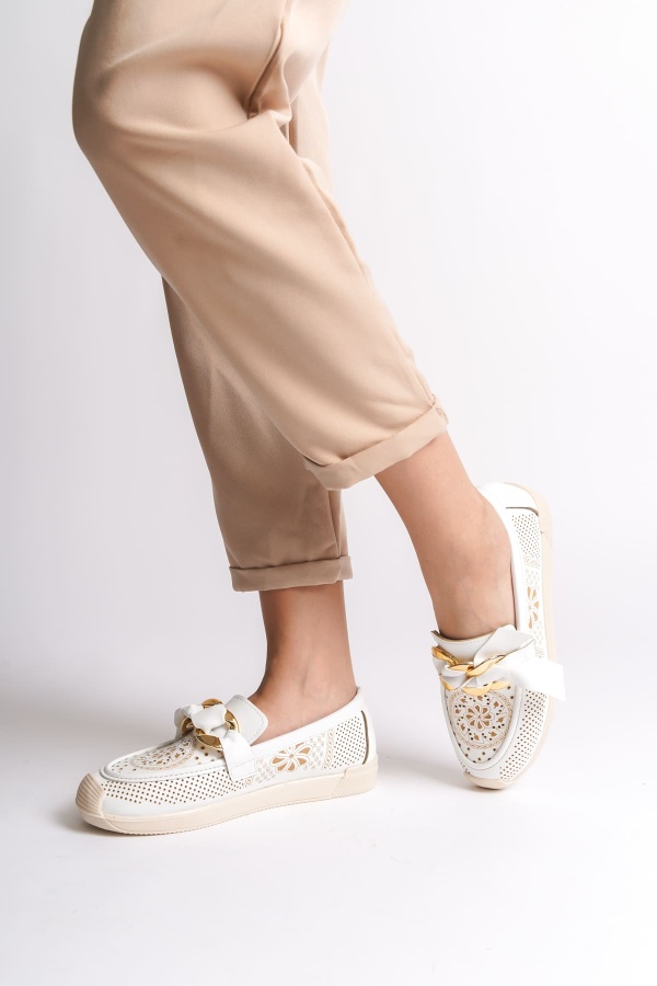 LYDIA Bağcıksız Ortopedik Rahat Taban Çiçek Desenli Babet Ayakkabı KT Beyaz
