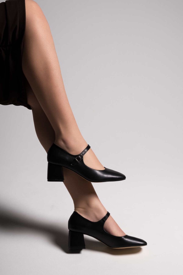 Mele Siyah Cilt Günlük Kadın Topuklu Ayakkabı