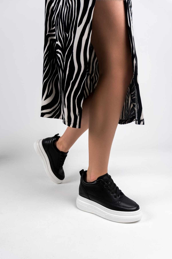 Asti Gizli Topuk Boy Yükseltici Siyah Beyaz Kadın Günlük Spor Ayakkabı