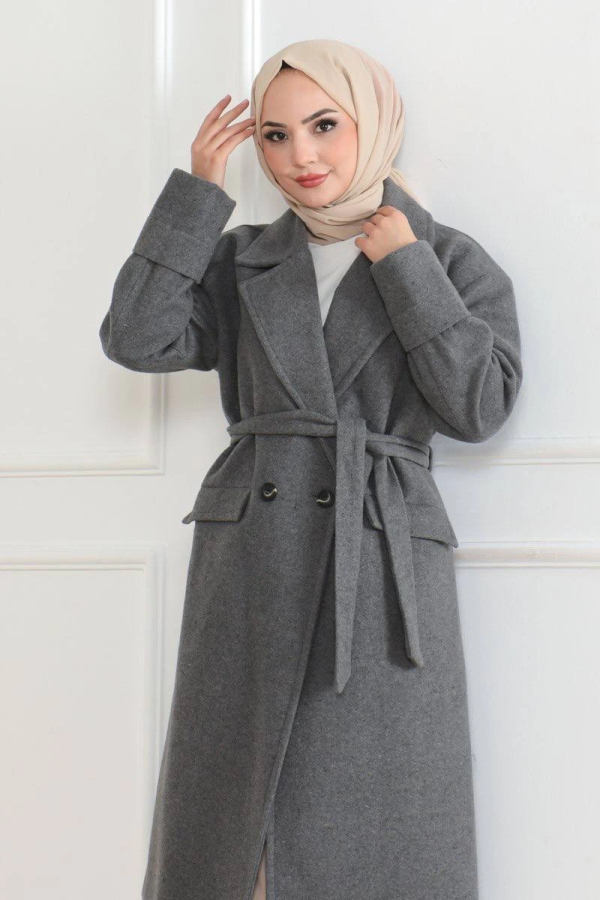 Velmora Kaşe Kaban – Uzun Boy Kruvaze Yaka Kuşaklı Tesettür Kaşe Kışlık Kaban, Astarlı Şık Yünlü Dokuma Oversize Rahat Kalıp Cepli Düğmeli Modern Kap Modeli - Gri
