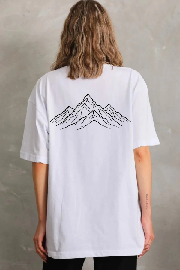 Kadın Nihilist Penguen Özel Tasarım Oversize Bisiklet Yaka Tişört - Beyaz