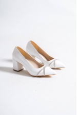 Taş Detaylı Beyaz Günlük Kadın Topuklu Ayakkabı