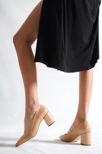 Nude Günlük Kadın Klasik Topuklu Ayakkabı