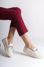 LAYLA Bağcıksız Ortopedik Rahat Taban Çiçek Desenli Babet Ayakkabı KT Beyaz