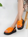 Çapraz Bağlı Neon Turuncu Siyah Ortopedik Taban Kadın Sandalet
