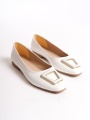 New KAYLEE Bağcıksız Ortopedik Rahat Taban Toka Detaylı Kadın Babet Ayakkabı KT Beyaz