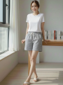 Kadın Pötikareli Şort – Beli Lastikli Bağcıklı, Cepli, Rahat Kesim Günlük Yazlık Şort - Füme