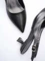 Kadın Siyah Sivri Burun Slingback Kısa Topuklu Ayakkabı TR20MS04A