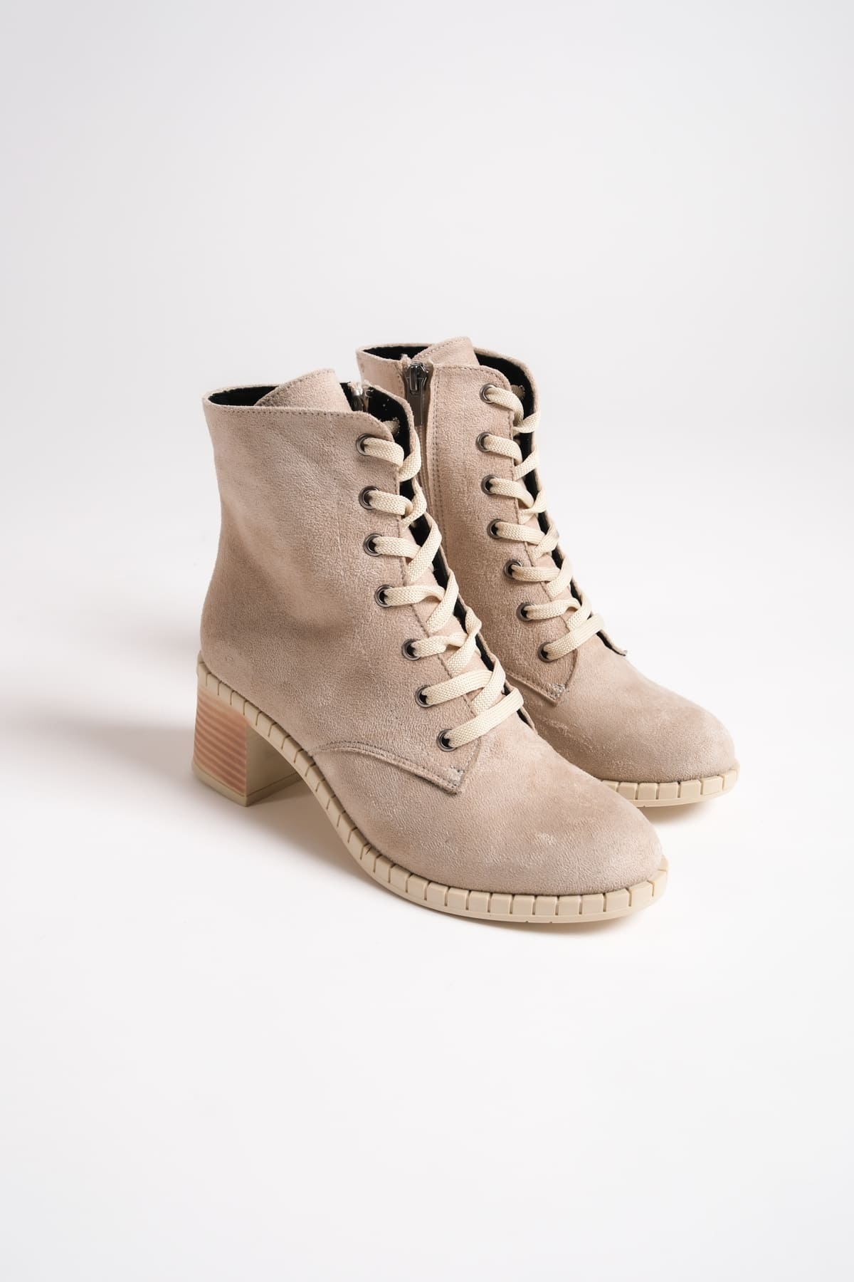 DİANA Bağcıklı Fermuarlı Ortopedik Taban Suya ve Soğuğa Dayanıklı Topuklu Süet Kadın Bot TT Ten