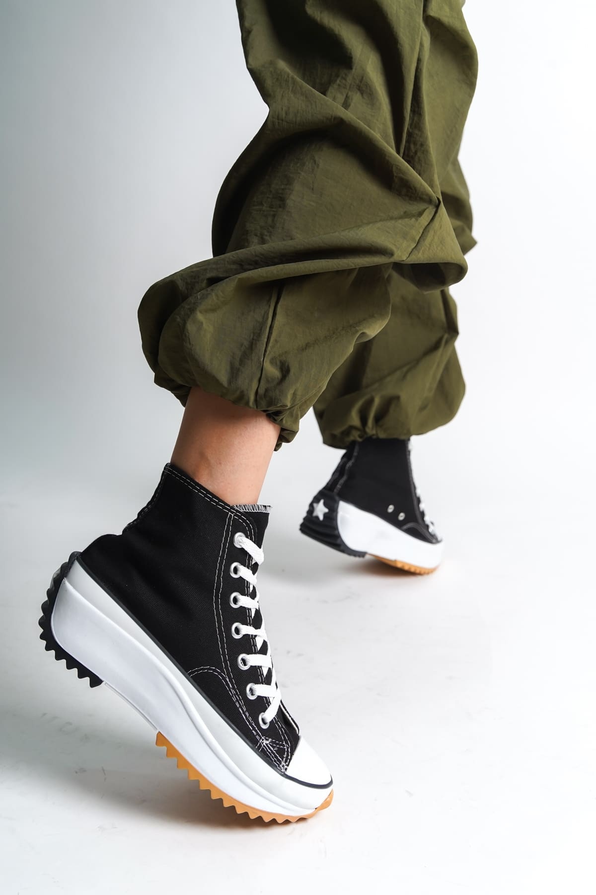 New Roma Bağcıklı Keten Kadın Siyah Günlük Ayakkabı