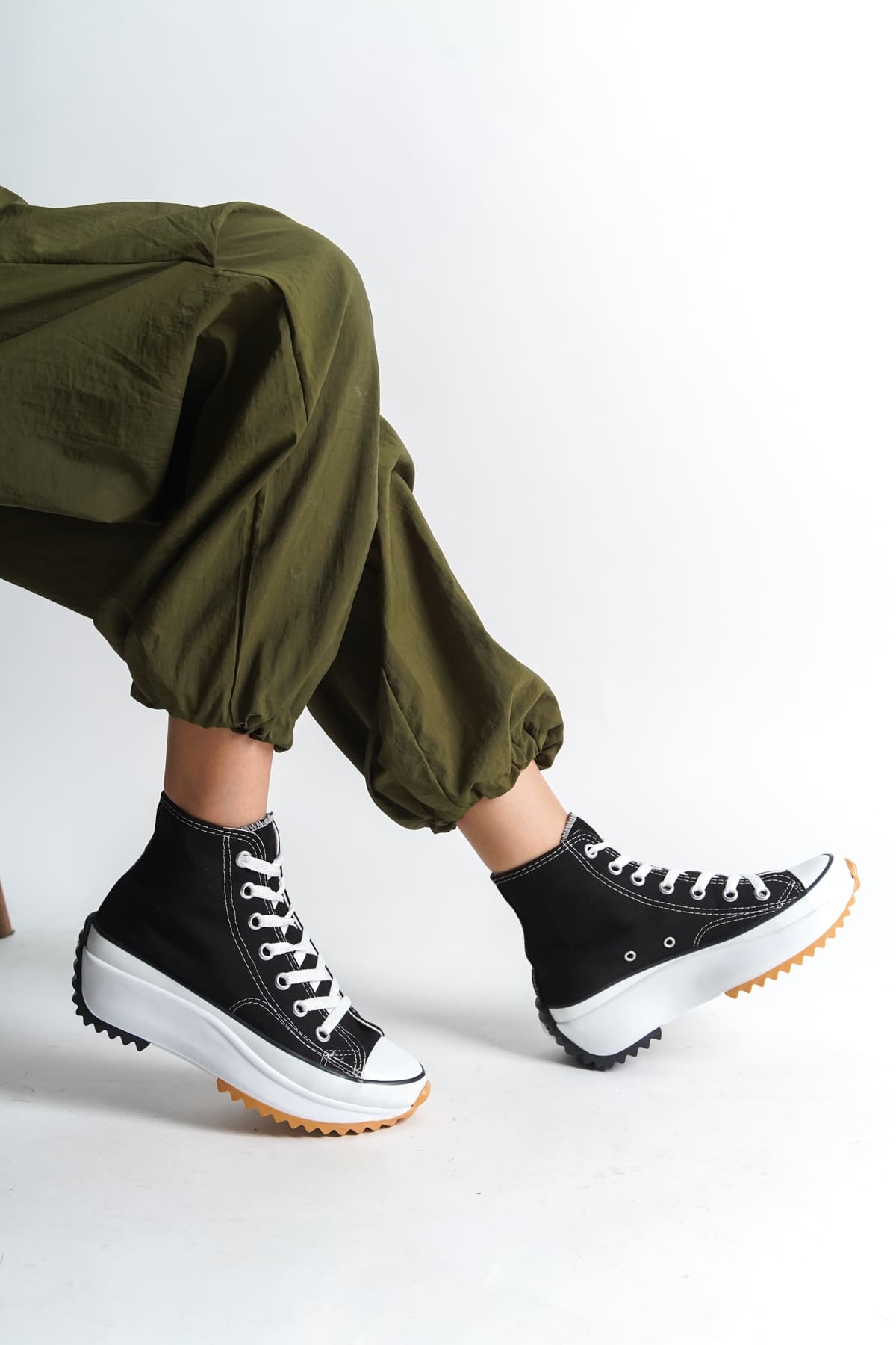 New Roma Bağcıklı Keten Kadın Siyah Günlük Ayakkabı