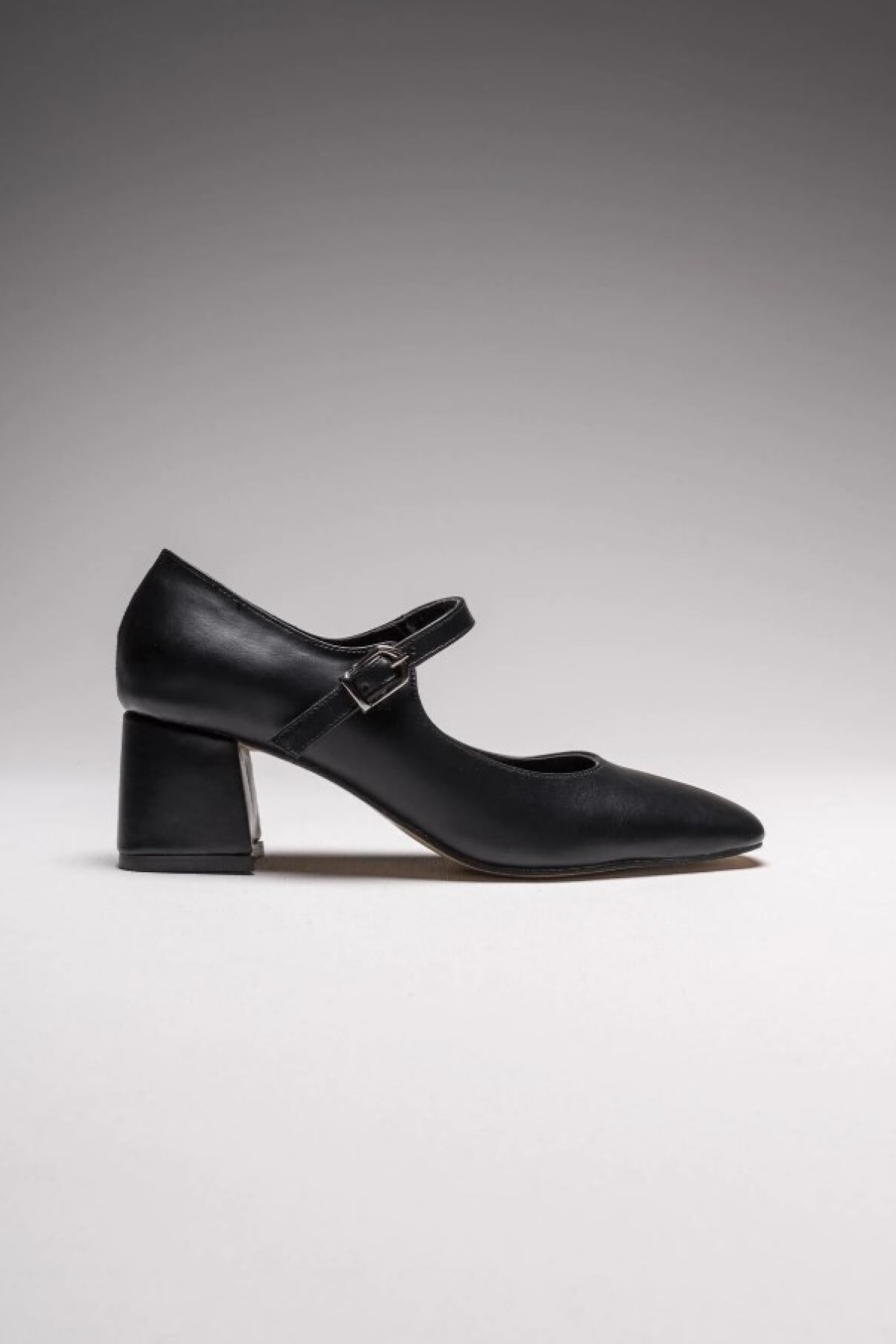 New Mele Siyah Cilt Günlük Kadın Topuklu Ayakkabı