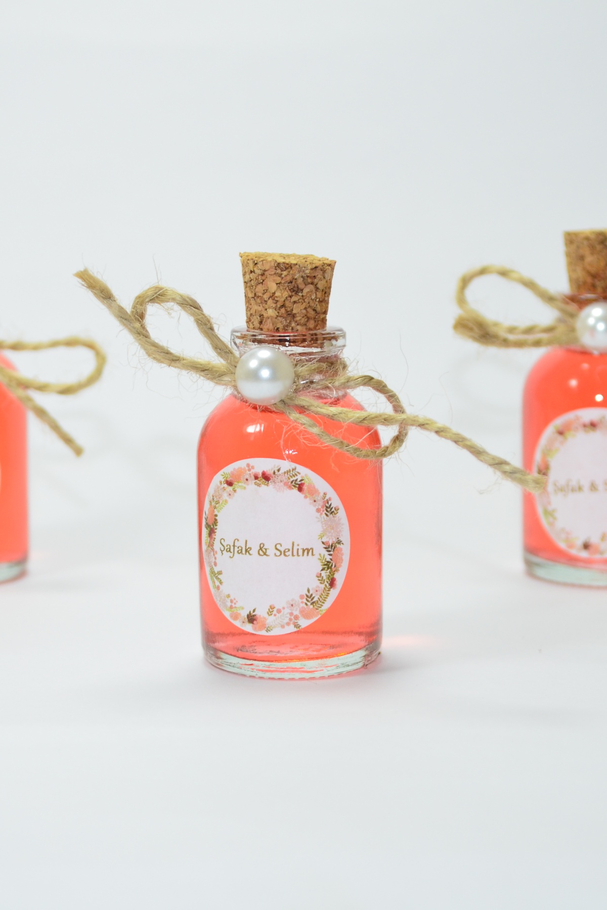 50 Adet İpli İncili Hediyelik Kolonya Şişesi, Nikah Şekeri, Bebek Şekeri - KIRMIZI
