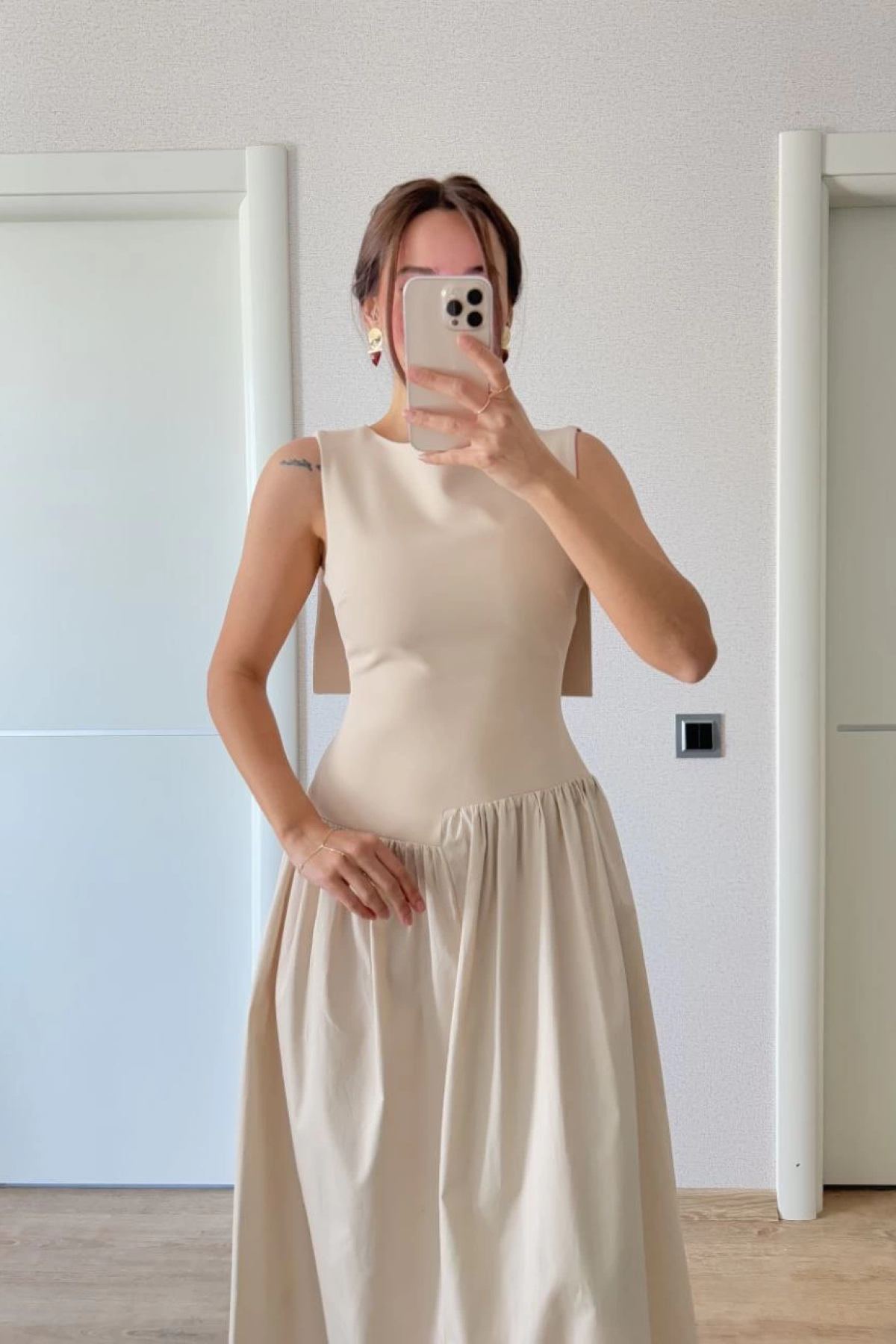 Krep Arkası Kanat Arka Ön Pens Detaylı Uzun  Kadın Elbise - Bej -