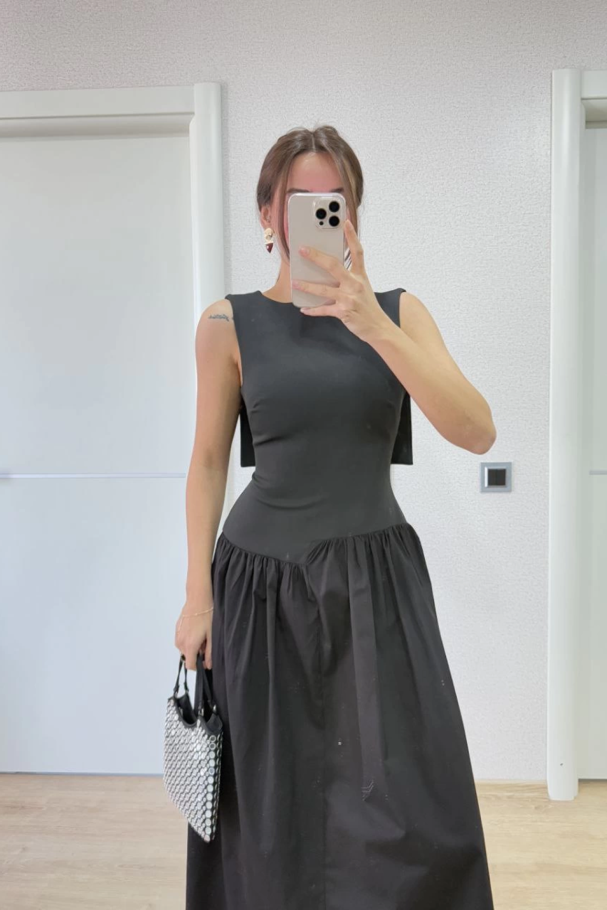 Krep Arkası Kanat Arka Ön Pens Detaylı Uzun Kadın Elbise - Siyah