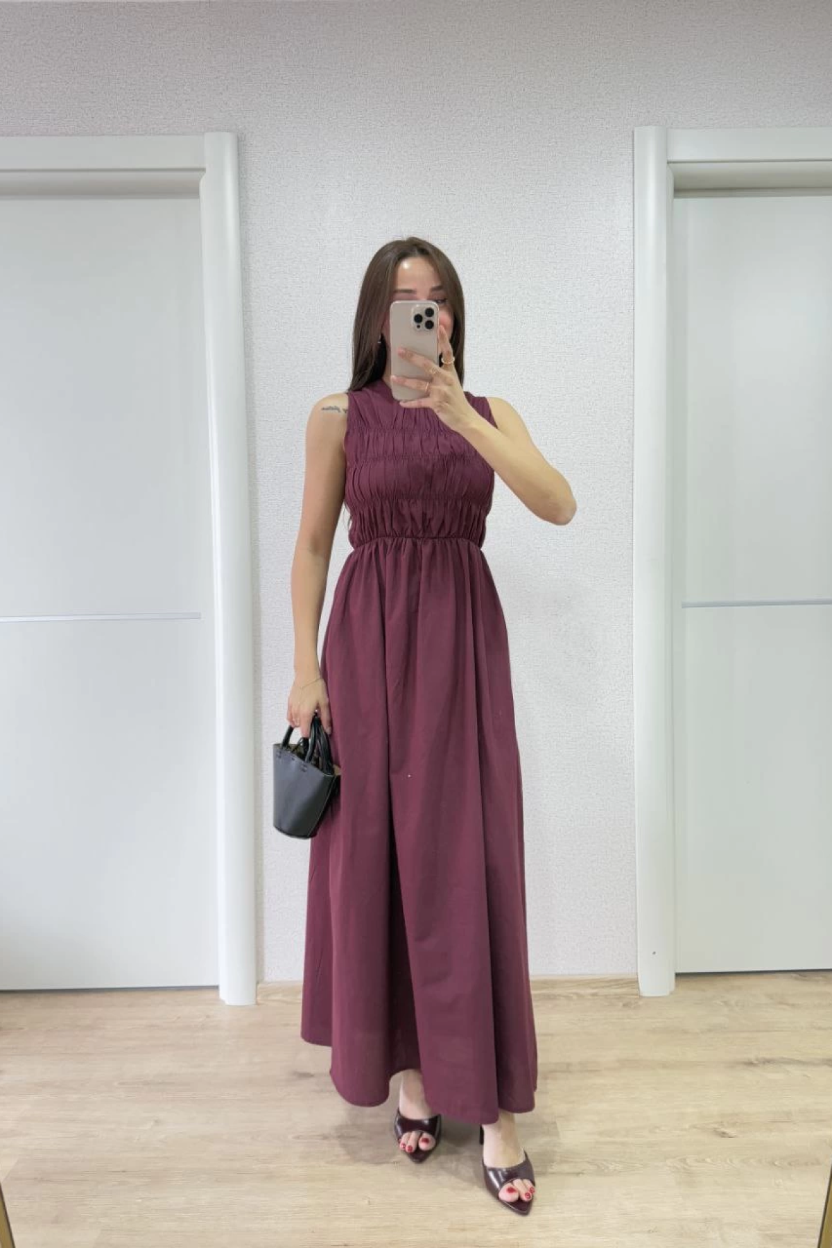 Kolsuz Göğüs Lastıklı %100 Poplin Uzun Elbise - Bordo -