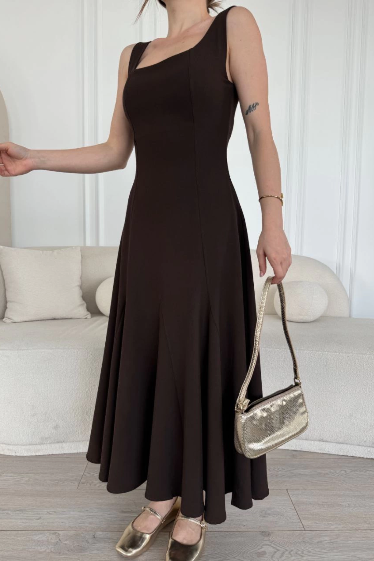 Sırt Dekolteli Kolsuz Uzun Elbise - Kahverengi -