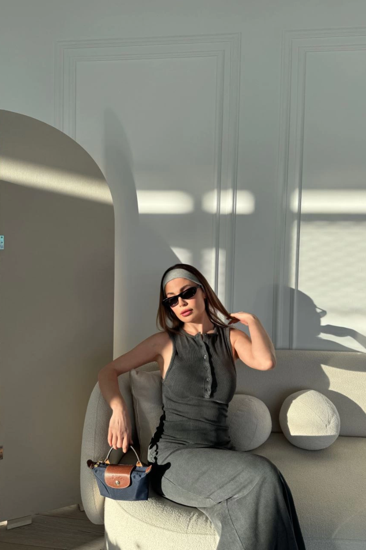 Yırtmaç Detaylı Kolsuz Düğmeli Yıkamalı Uzun Elbise - Antrasit