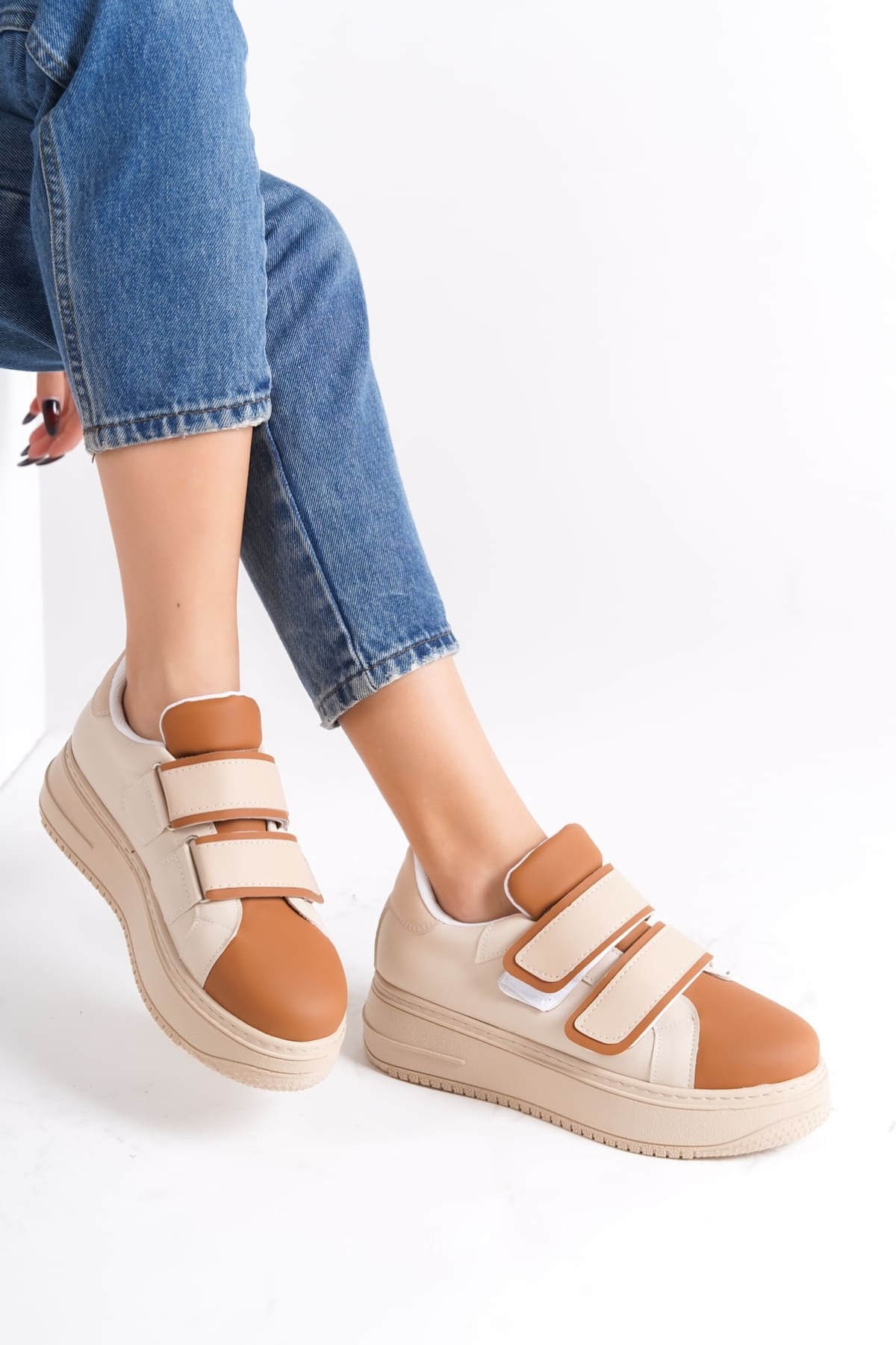 VALENCİA Bağcıksız Cırt Cırtlı Ortopedik Taban Kadın Sneaker Ayakkabı TT Ten/Kahve