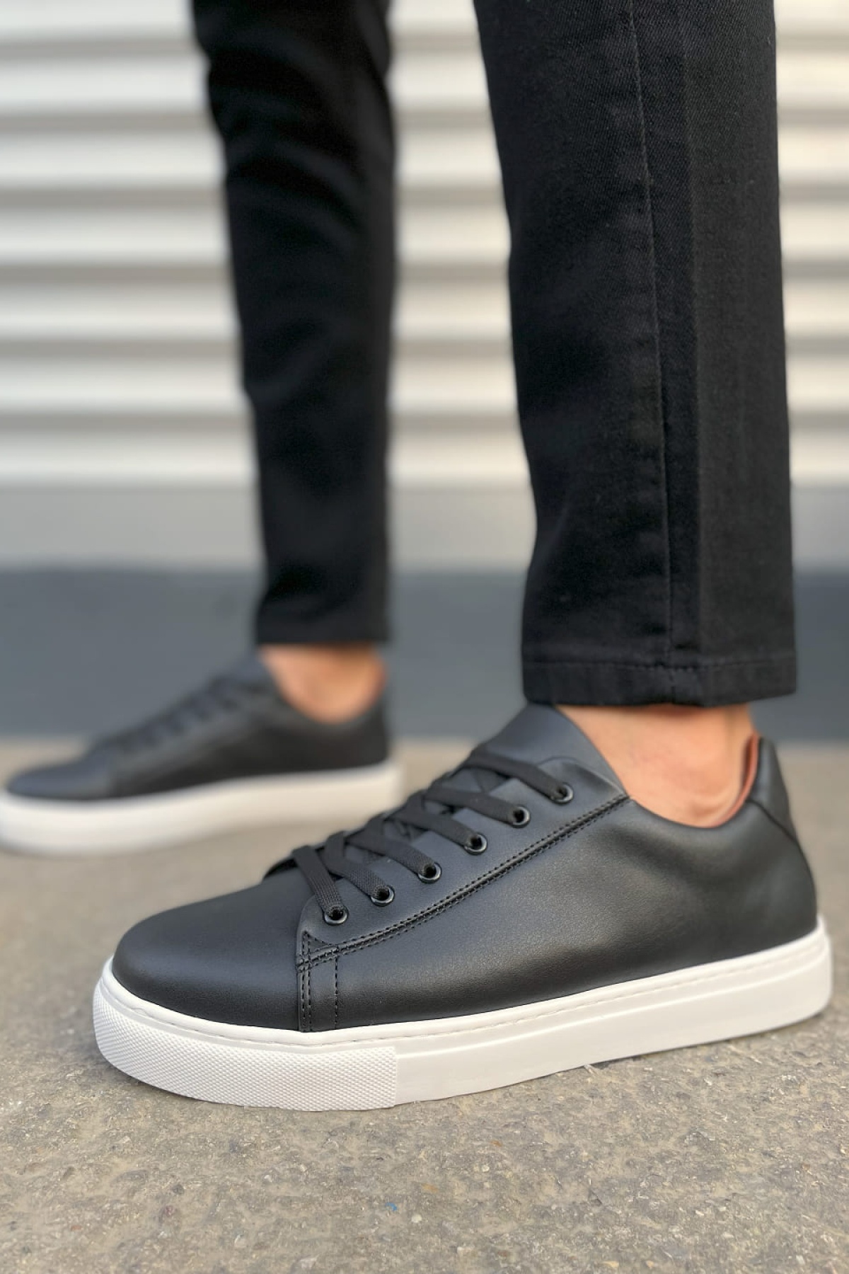 Mode Bağcıklı Cilt Siyah Beyaz Erkek Günlük Sneaker Ayakkabı